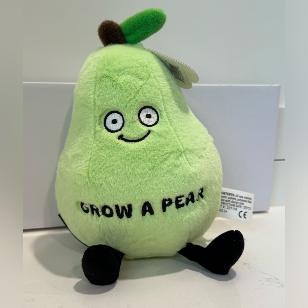 Punchkins Grow a Pear 7” NWT